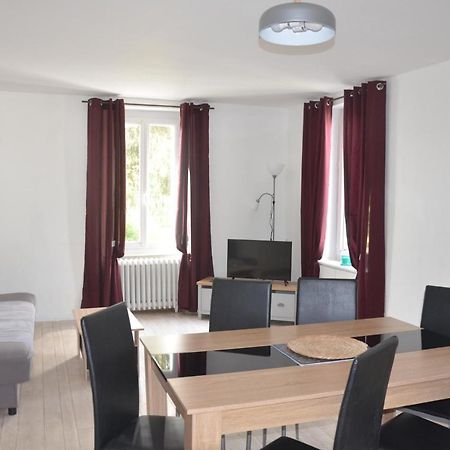 AU BORD DE L'EAU appartement 50 M2 Chambon-sur-Voueize Exterior foto