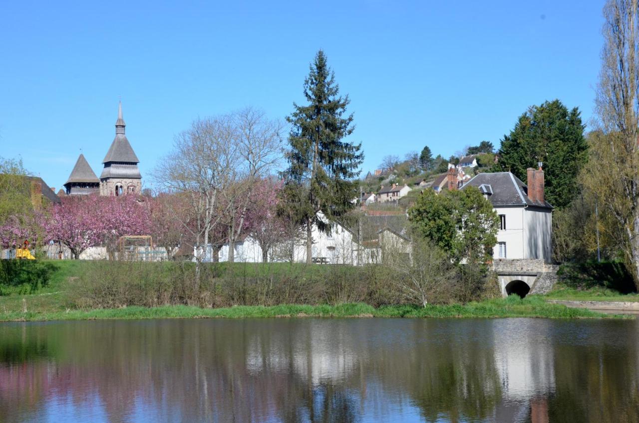 AU BORD DE L'EAU appartement 50 M2 Chambon-sur-Voueize Exterior foto