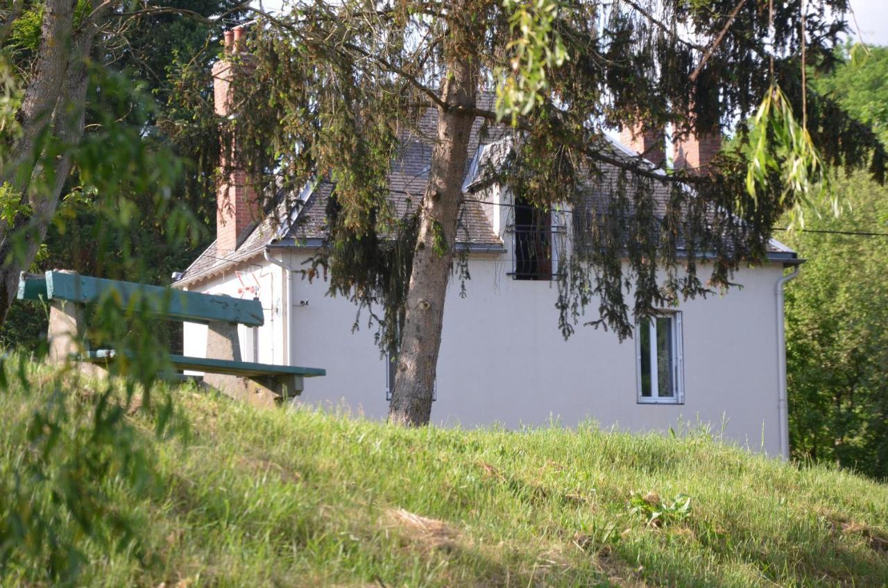 AU BORD DE L'EAU appartement 50 M2 Chambon-sur-Voueize Exterior foto