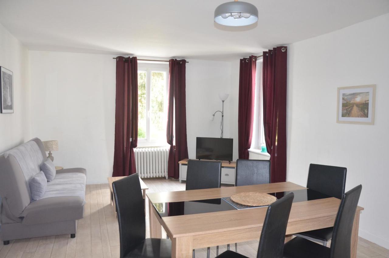 AU BORD DE L'EAU appartement 50 M2 Chambon-sur-Voueize Exterior foto