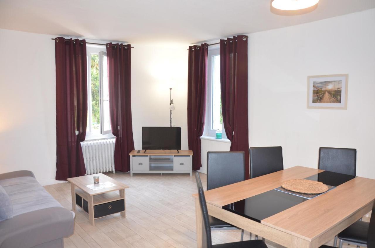 AU BORD DE L'EAU appartement 50 M2 Chambon-sur-Voueize Exterior foto