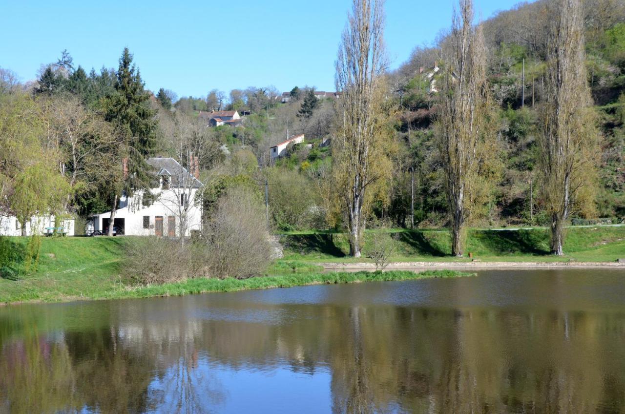 AU BORD DE L'EAU appartement 50 M2 Chambon-sur-Voueize Exterior foto