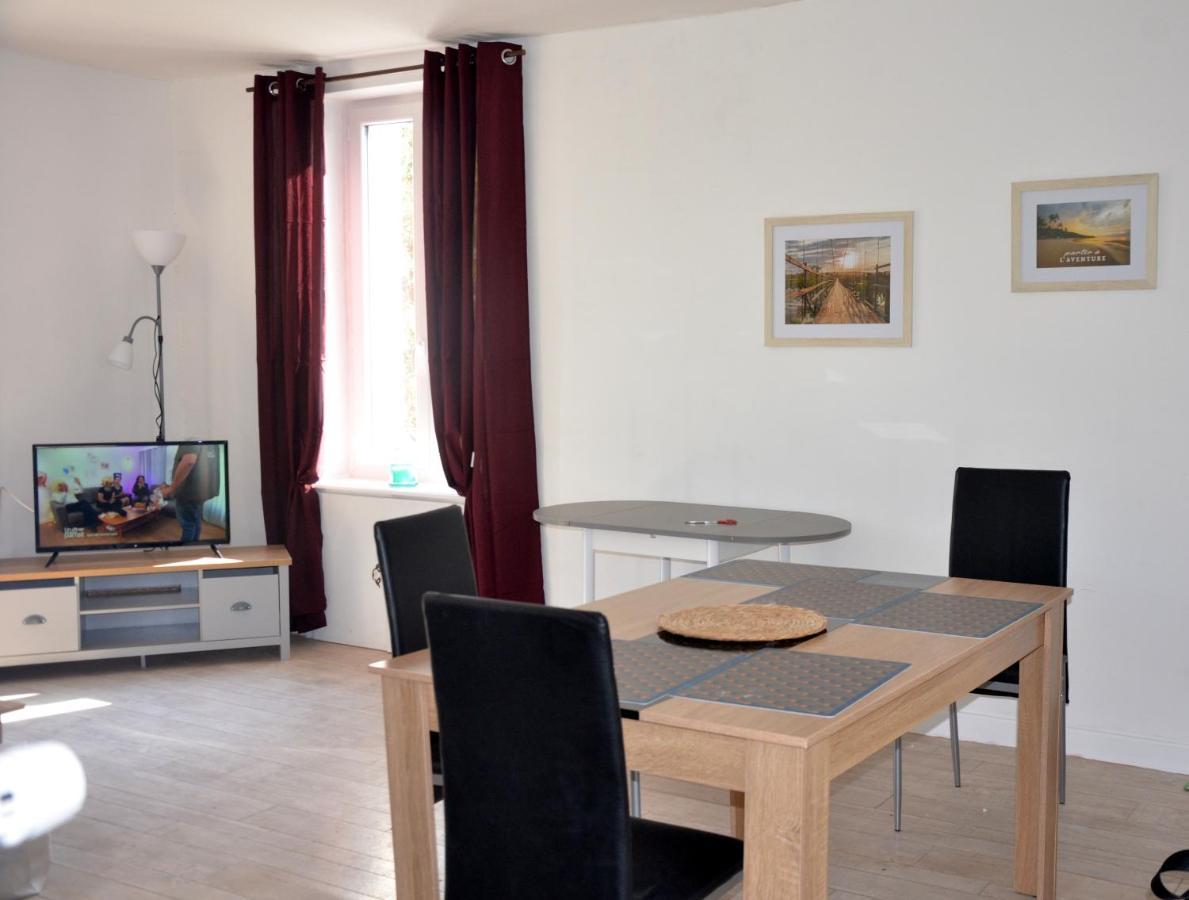AU BORD DE L'EAU appartement 50 M2 Chambon-sur-Voueize Exterior foto