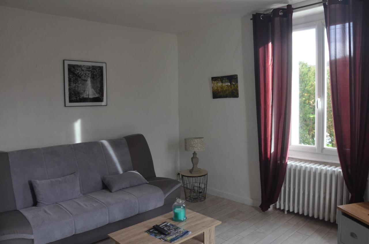 AU BORD DE L'EAU appartement 50 M2 Chambon-sur-Voueize Exterior foto